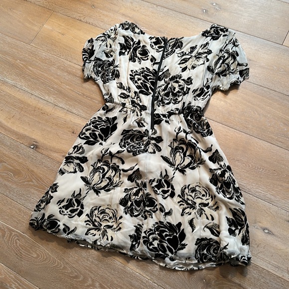 Alice and Olivia A line floral dress - Picture 13 of 16